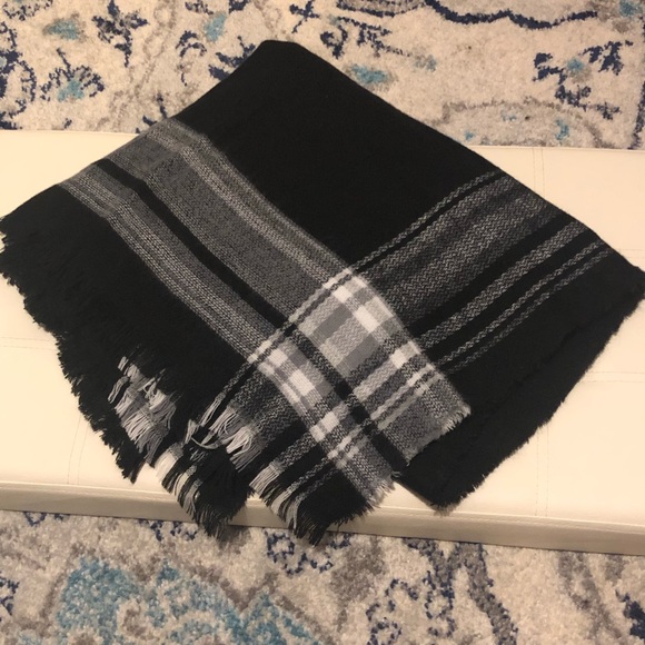 Accessories - Soft Scarf